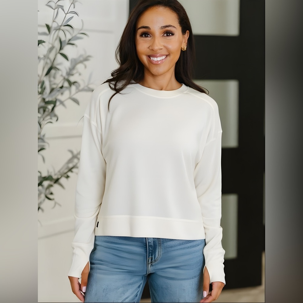 Women's Cream Sweatshirt with Thumbholes